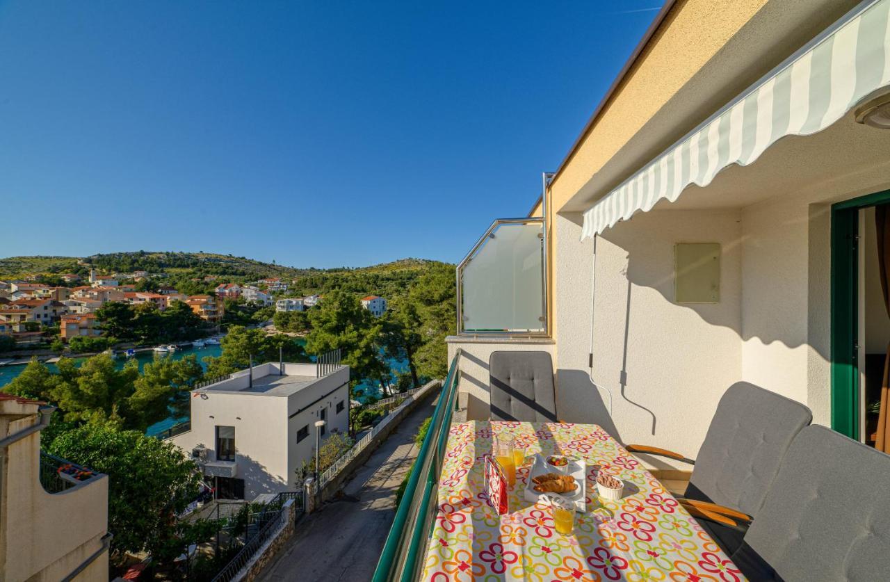 Apartments Vala Zaboric - With Boat Mooring المظهر الخارجي الصورة