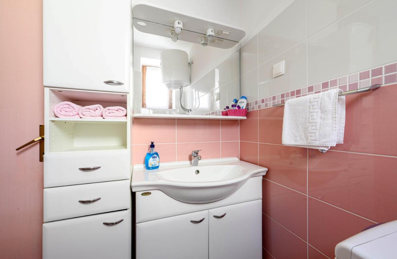 Apartments Vala Zaboric - With Boat Mooring المظهر الخارجي الصورة