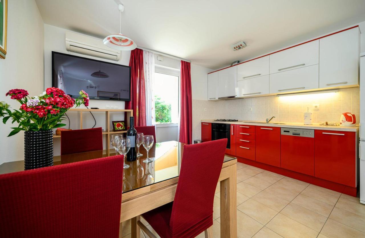 Apartments Vala Zaboric - With Boat Mooring المظهر الخارجي الصورة