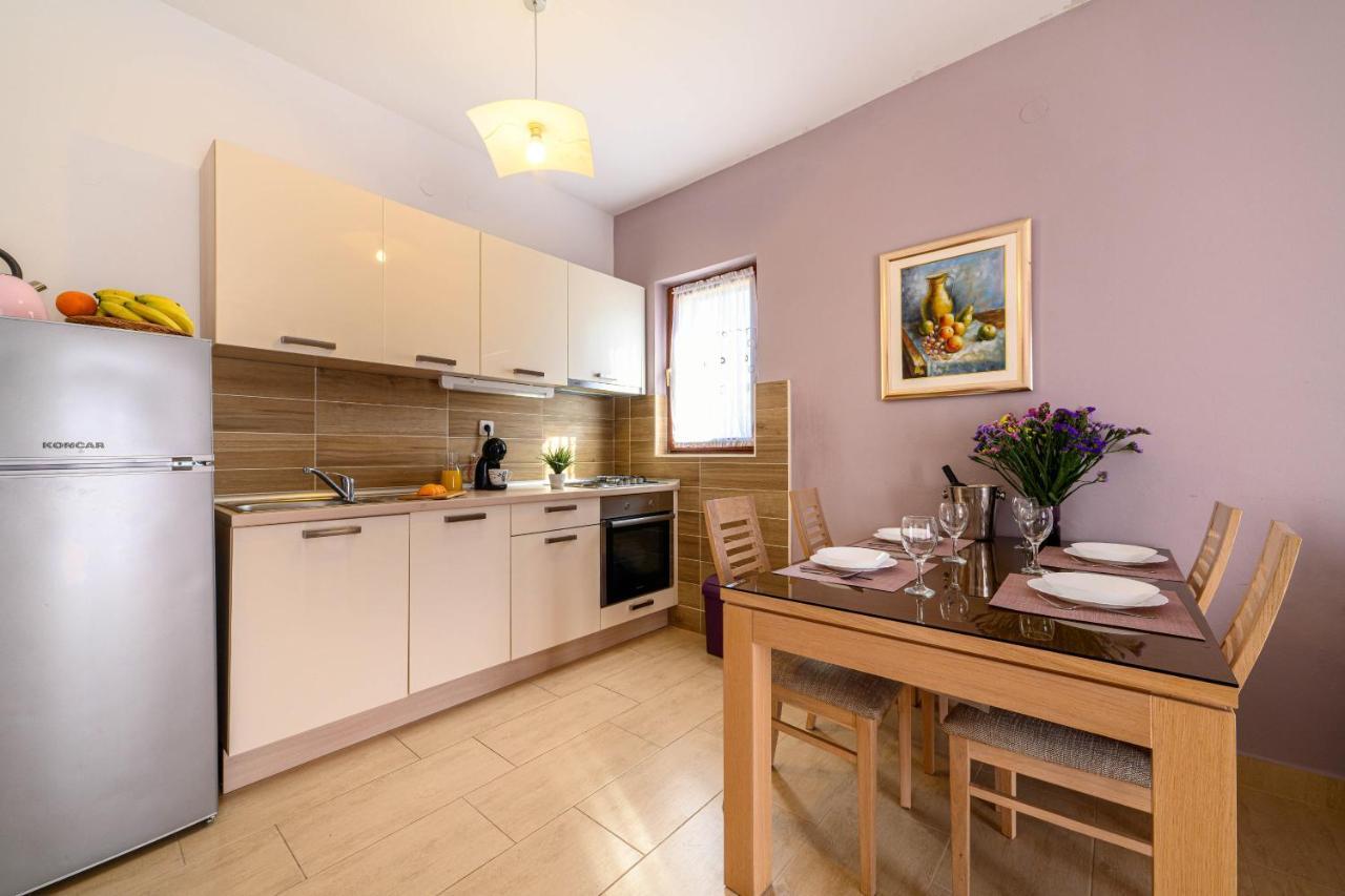 Apartments Vala Zaboric - With Boat Mooring المظهر الخارجي الصورة