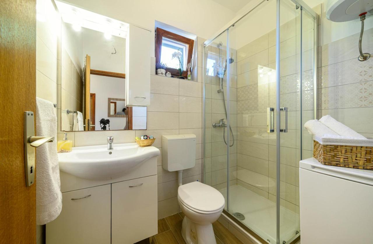 Apartments Vala Zaboric - With Boat Mooring المظهر الخارجي الصورة