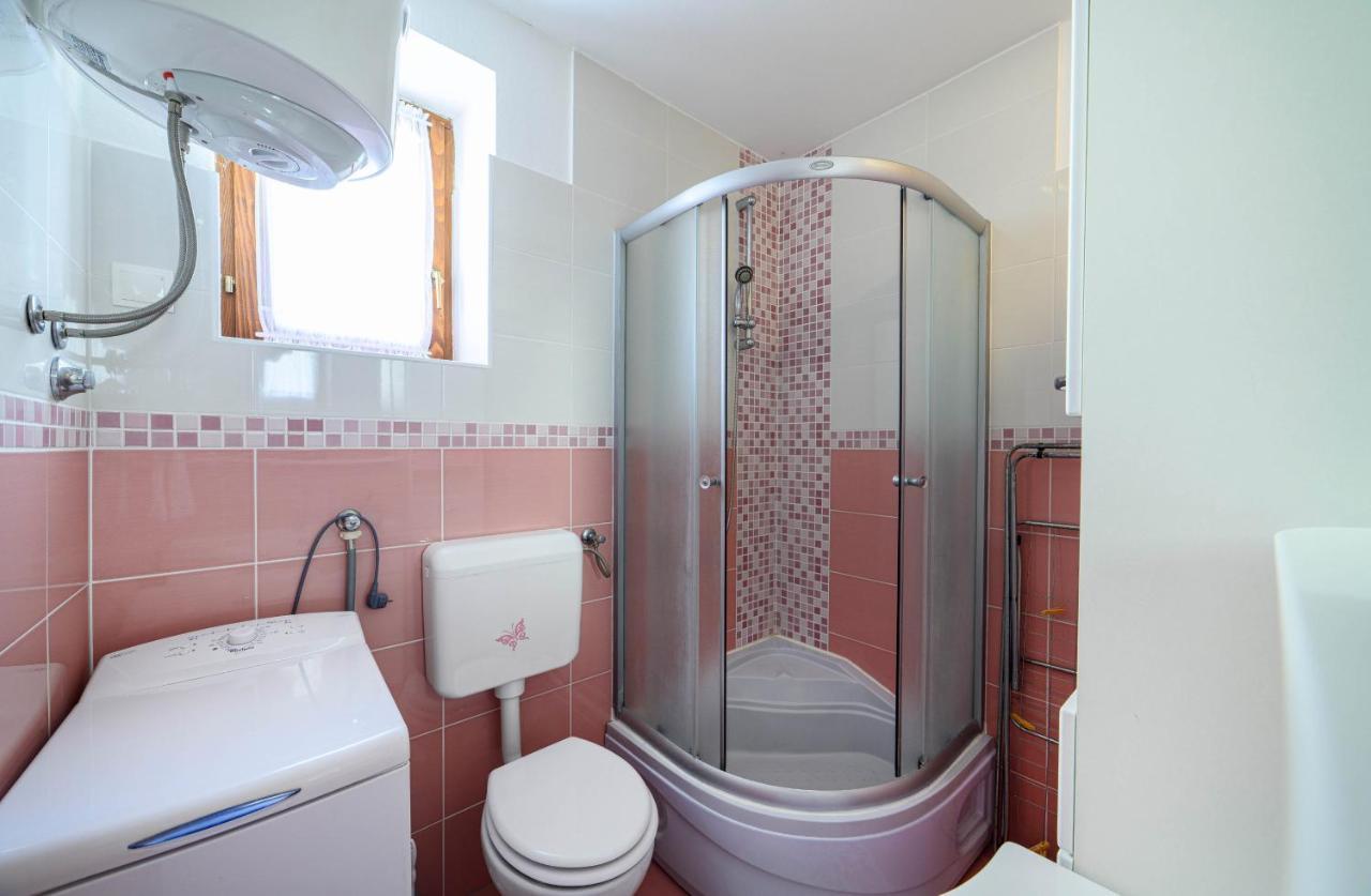 Apartments Vala Zaboric - With Boat Mooring المظهر الخارجي الصورة