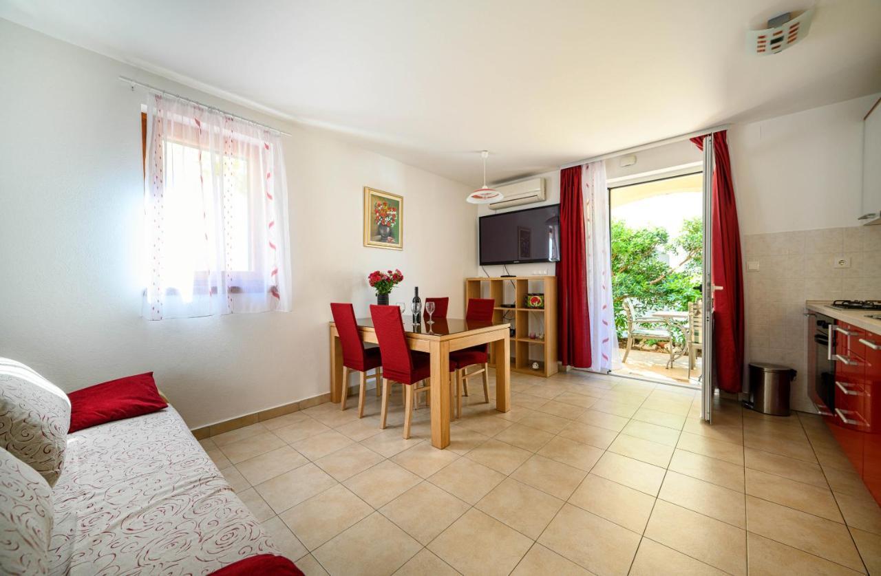 Apartments Vala Zaboric - With Boat Mooring المظهر الخارجي الصورة