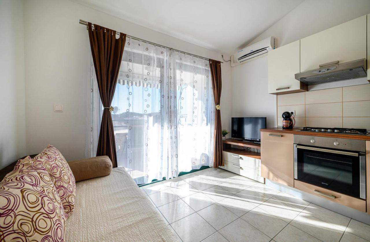 Apartments Vala Zaboric - With Boat Mooring المظهر الخارجي الصورة