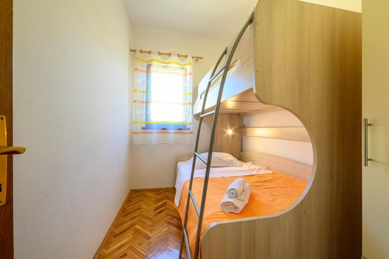 Apartments Vala Zaboric - With Boat Mooring المظهر الخارجي الصورة