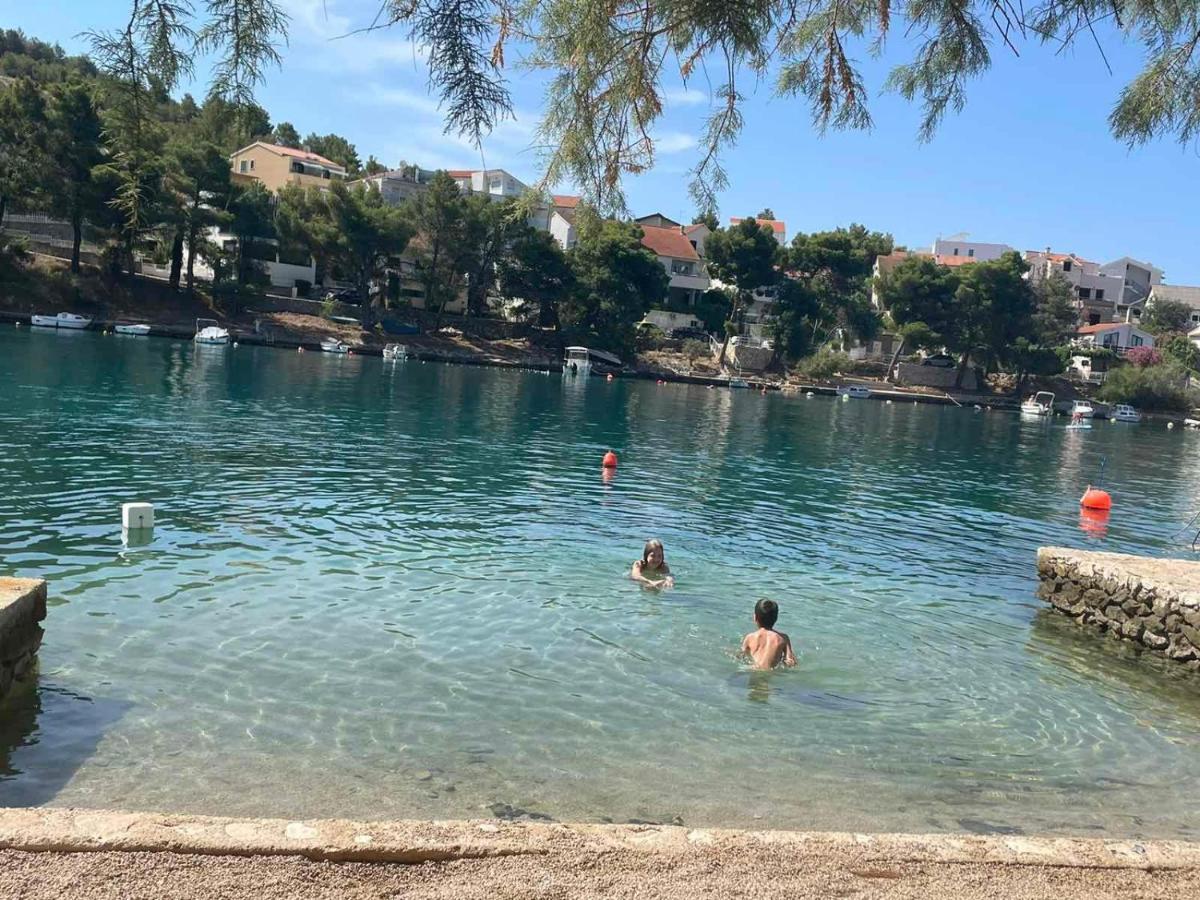 Apartments Vala Zaboric - With Boat Mooring المظهر الخارجي الصورة