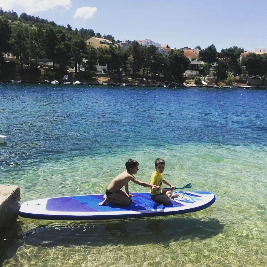 Apartments Vala Zaboric - With Boat Mooring المظهر الخارجي الصورة
