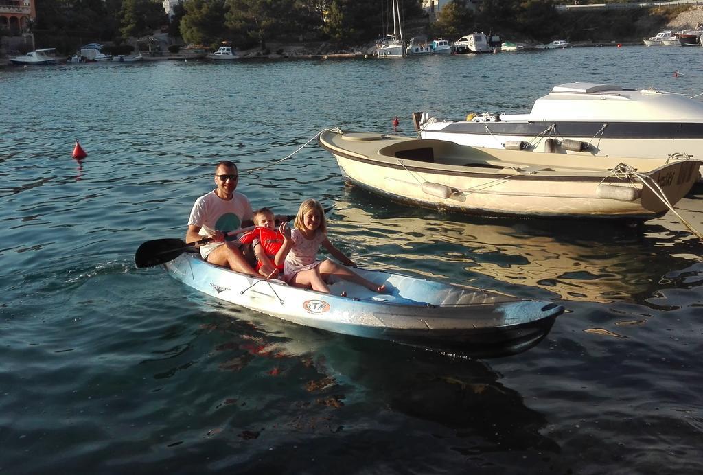 Apartments Vala Zaboric - With Boat Mooring المظهر الخارجي الصورة